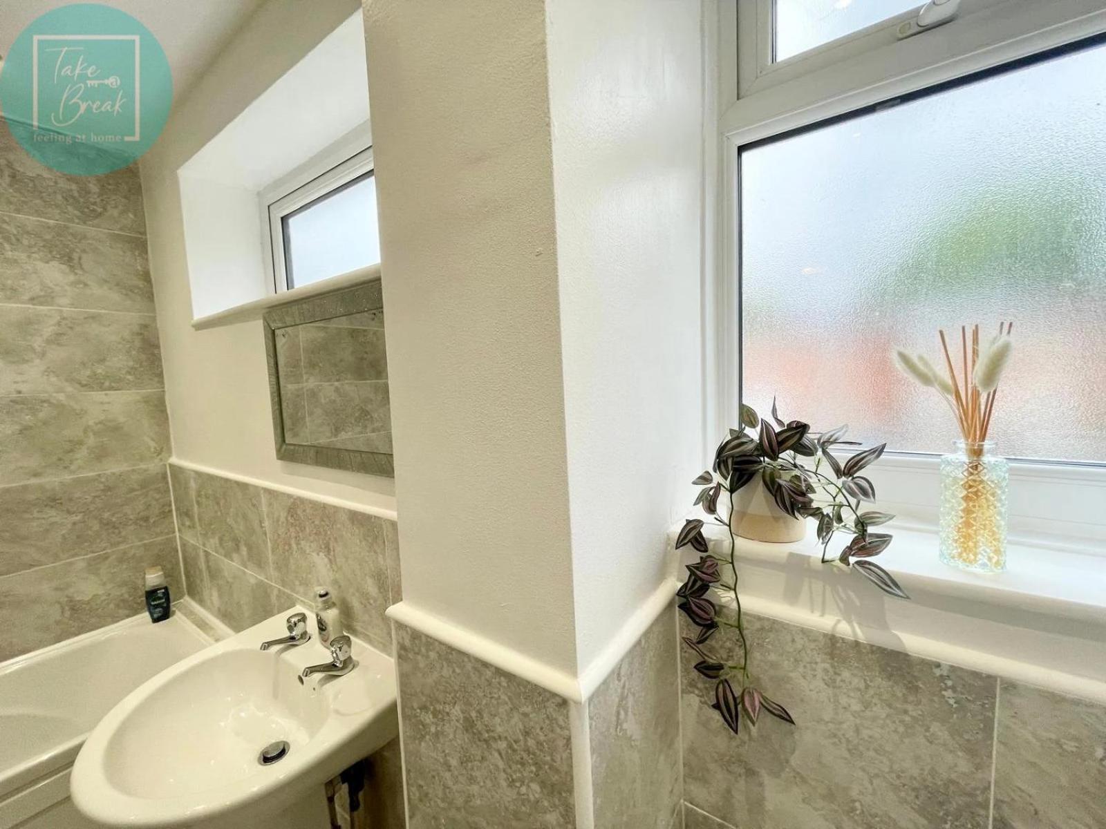 Apartamento Charming 2br Swinton House -close To Center Manchester