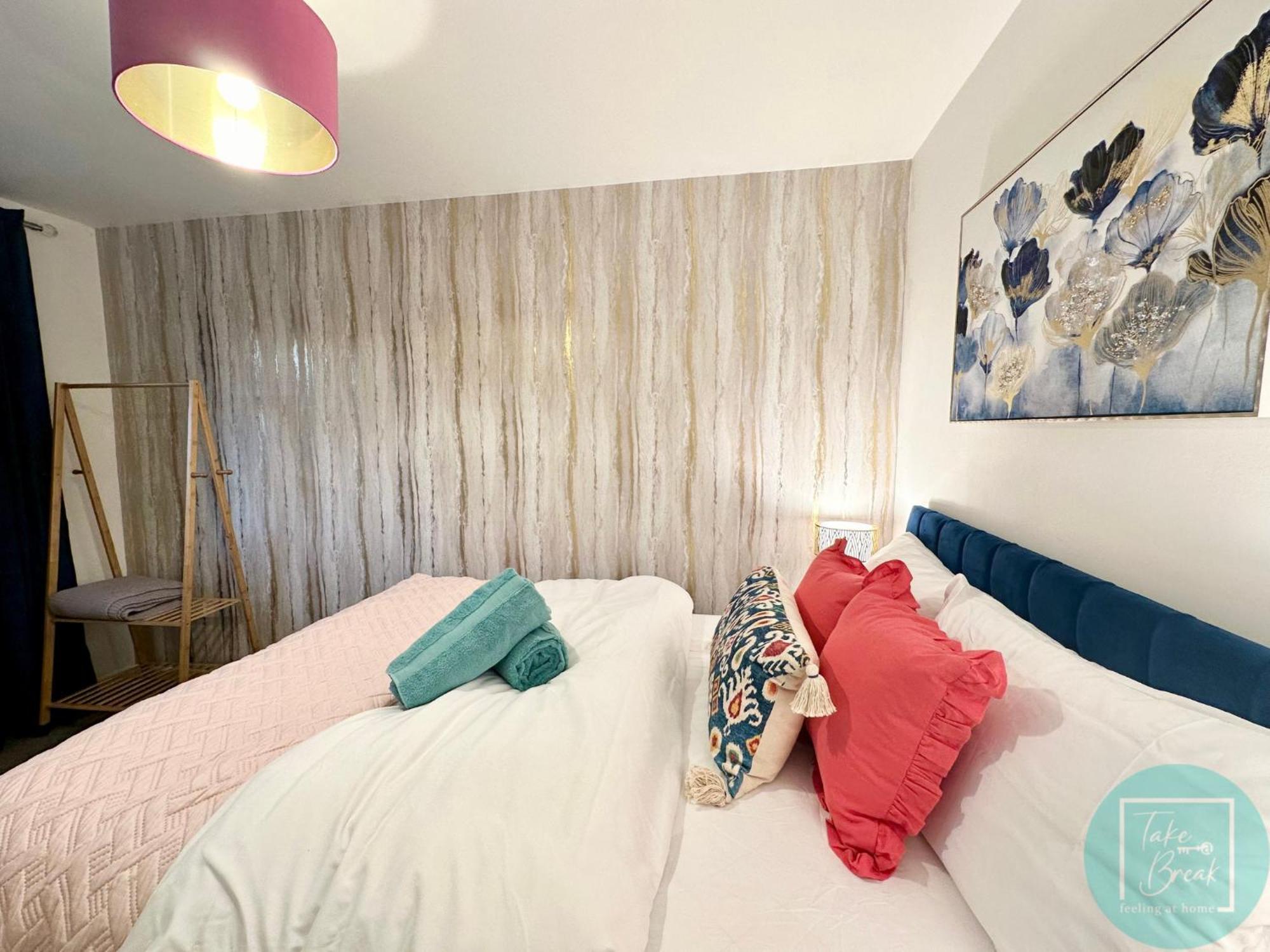 Charming 2br Swinton House -close To Center Apartamento Manchester